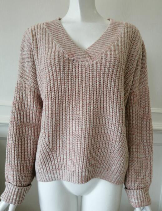 Womens knitted pullover low gauge sweater