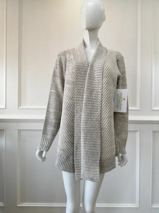 Women's knitted sweater coat knitwear china
